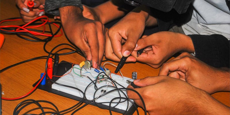 Granada celebra el Festival Tecnológico con demostraciones de equipamientos