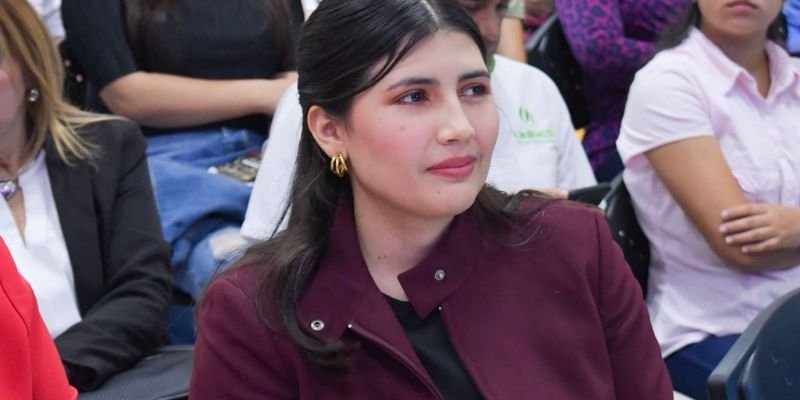 Foro impulsa la divulgación científica y tecnológica  deForo impulsa la divulgación científica y tecnológica  desde el Sistema Educativo Nacionalsde el Sistema Educativo Nacional