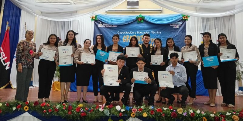 Formación Técnica para el Empleo: Jóvenes Graduados en Áreas Clave de la Economía