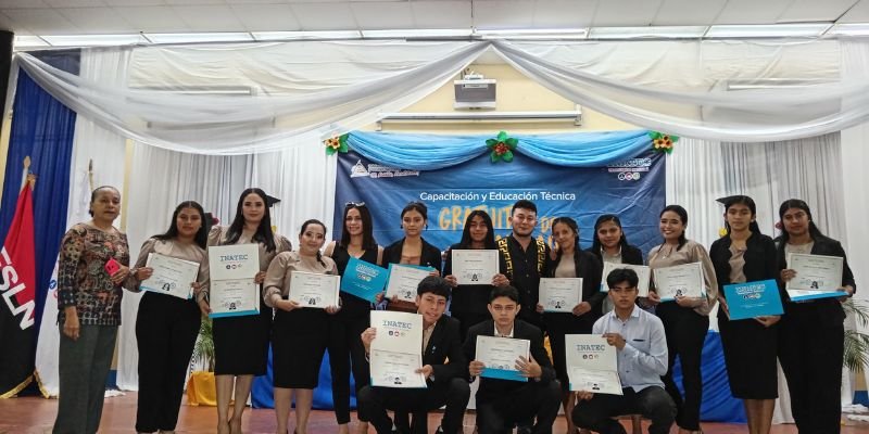 Formación Técnica para el Empleo: Jóvenes Graduados en Áreas Clave de la Economía