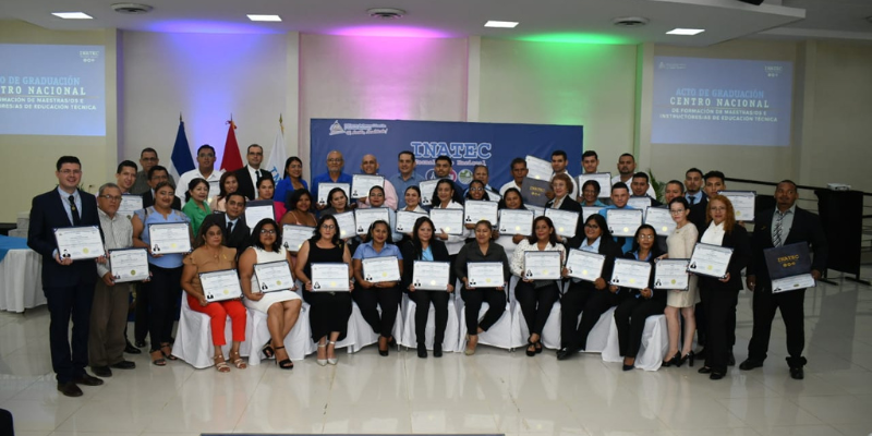 Celebran VII Graduación de Maestros y Facilitadores del Centro Nacional de Formación de Docentes e Instructores
