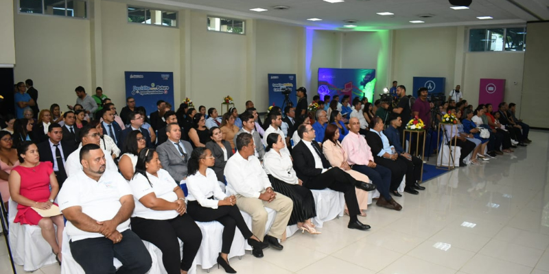 Graduación maestros de la Educación Técnica y facilitadores de la Formación Profesional