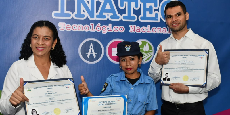 Graduación maestros de la Educación Técnica y facilitadores de la Formación Profesional