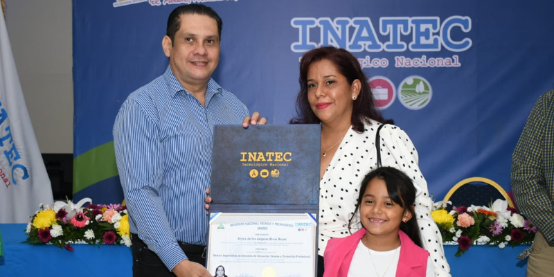 Graduación maestros de la Educación Técnica y facilitadores de la Formación Profesional