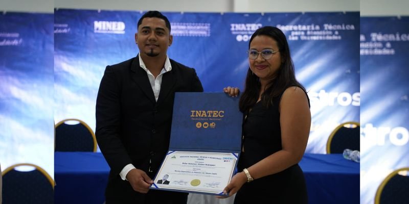 Más de 200 maestros fortalecen la  enseñanza del inglés en Nicaragua