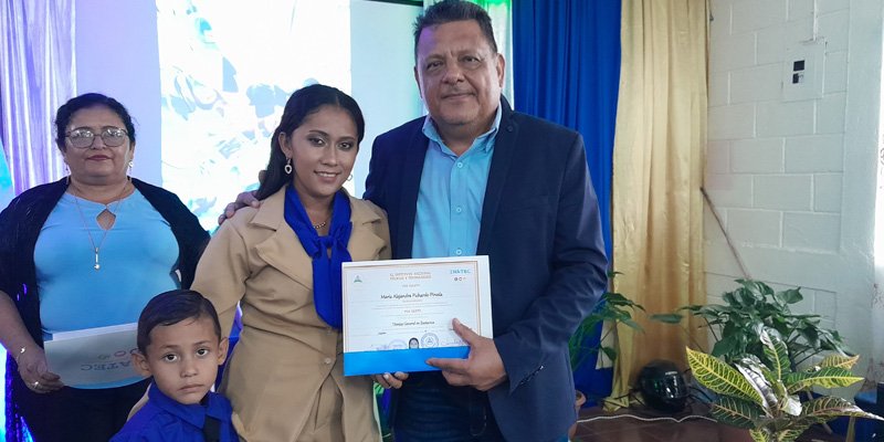 Celebran graduación de Técnico Profesionales en Agronomía y Zootecnia