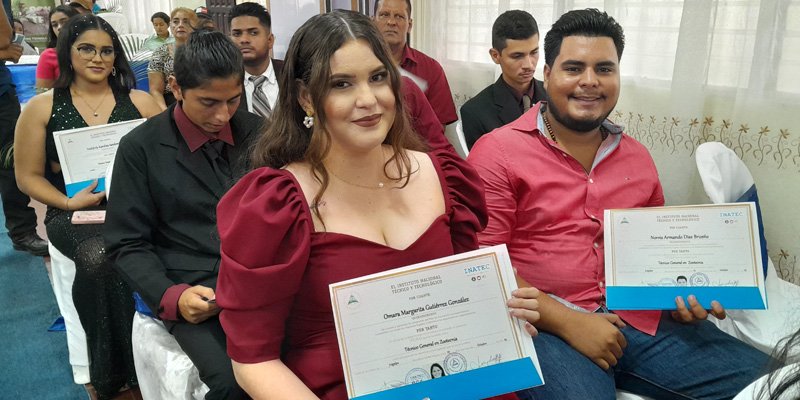 Celebran graduación de Técnico Profesionales en Agronomía y Zootecnia