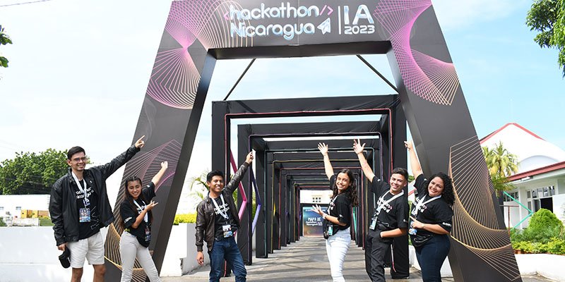 Clausura segundo día Hackathon Nicaragua 2023 Inteligencia Artificial para la educación y el desarrollo humano