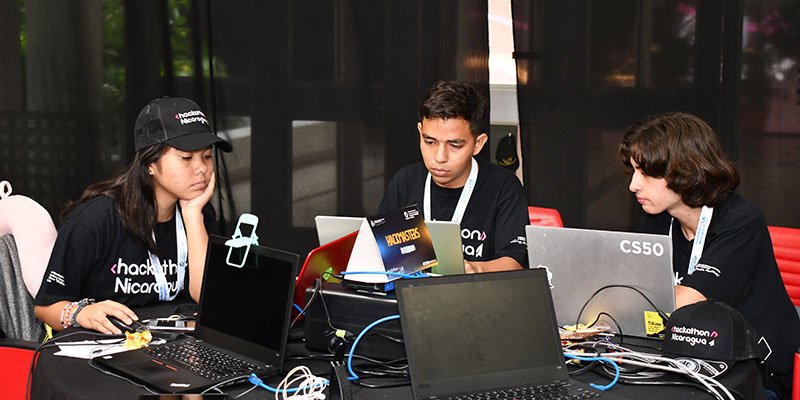 Clausura segundo día Hackathon Nicaragua 2023 Inteligencia Artificial para la educación y el desarrollo humano