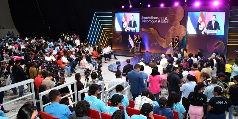 Primer día Hackathon Nicaragua 2023,  Inteligencia Artificial para la educación y el desarrollo humano