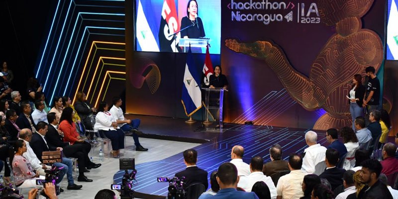 Primer día Hackathon Nicaragua 2023,  Inteligencia Artificial para la educación y el desarrollo humano