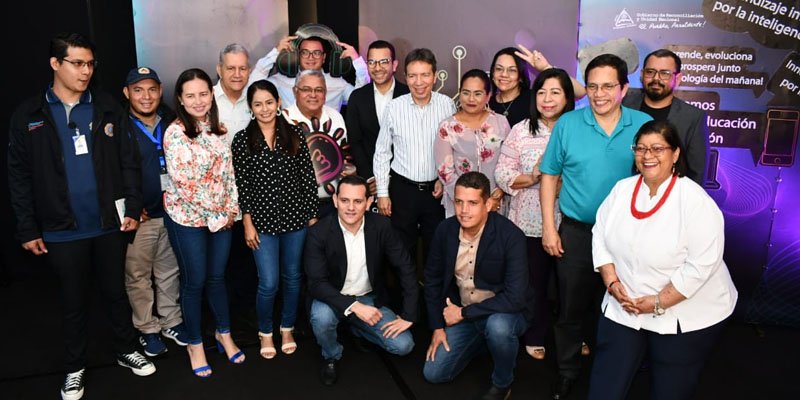 Primer día Hackathon Nicaragua 2023,  Inteligencia Artificial para la educación y el desarrollo humano