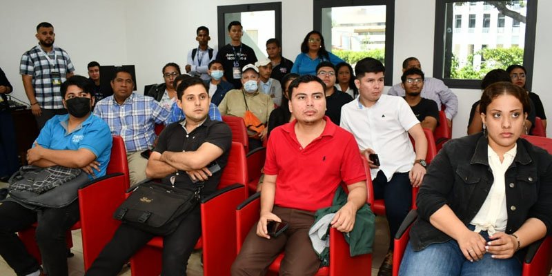 Primer día Hackathon Nicaragua 2023,  Inteligencia Artificial para la educación y el desarrollo humano
