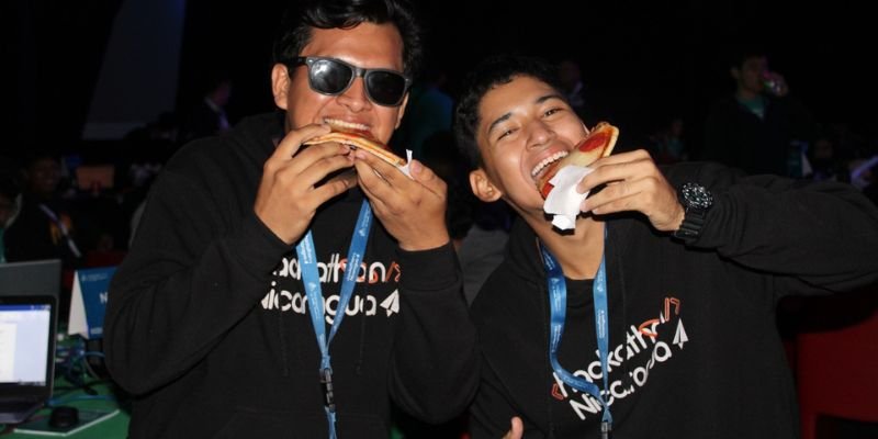 Hackathon Nicaragua Disruptivo 2025:  Tecnología al servicio de la humanidad