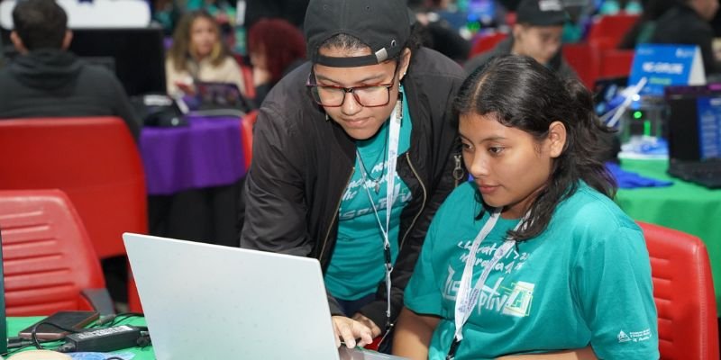 Hackathon Nicaragua Disruptivo 2025:  Tecnología al servicio de la humanidad