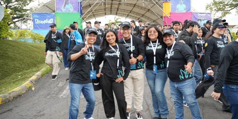Hackathon Nicaragua Disruptivo 2025:  Tecnología al servicio de la humanidad