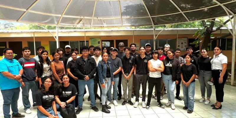Hackathon Nicaragua 2025 reúne 1,500 mentes creativas para innovar en educación, salud, turismo y agropecuario