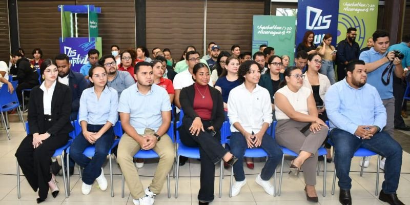Hackathon Nicaragua 2025 reúne 1,500 mentes creativas para innovar en educación, salud, turismo y agropecuario
