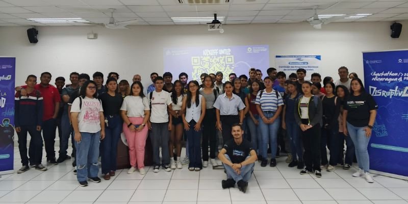 Hackathon Nicaragua 2025 reúne 1,500 mentes creativas para innovar en educación, salud, turismo y agropecuario