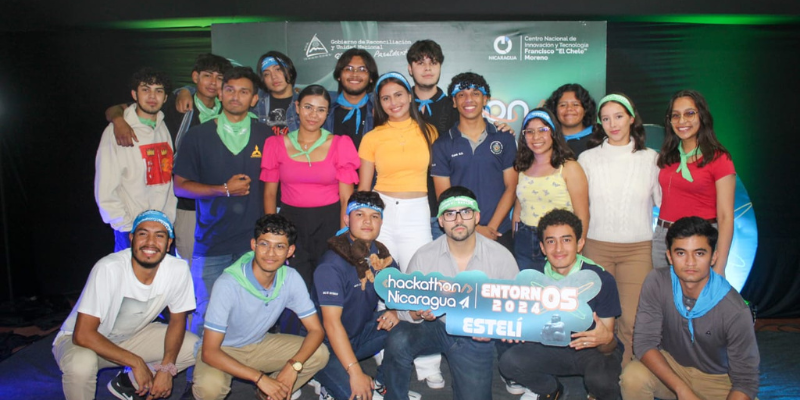 Jóvenes Creativos Deslumbran en el Ideathon de Estelí