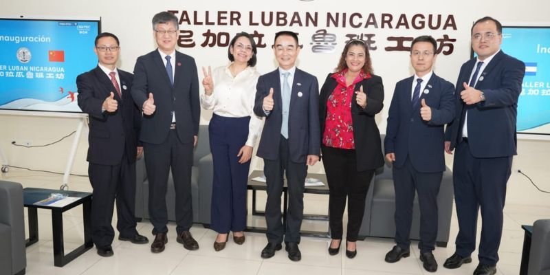 Inauguración del Primer Taller Luban