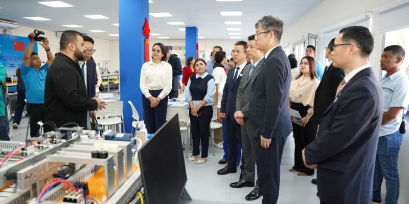 Inauguración del Primer Taller Luban