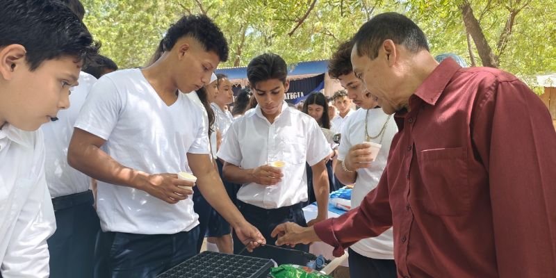 Jóvenes de Carazo fortalecen habilidades agropecuarias con el Programa Nacional Vocación Productiva