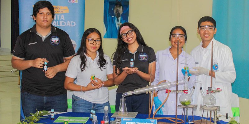 Del Aula a la Innovación: Vive la Experiencia de  INNOVATEC 2025