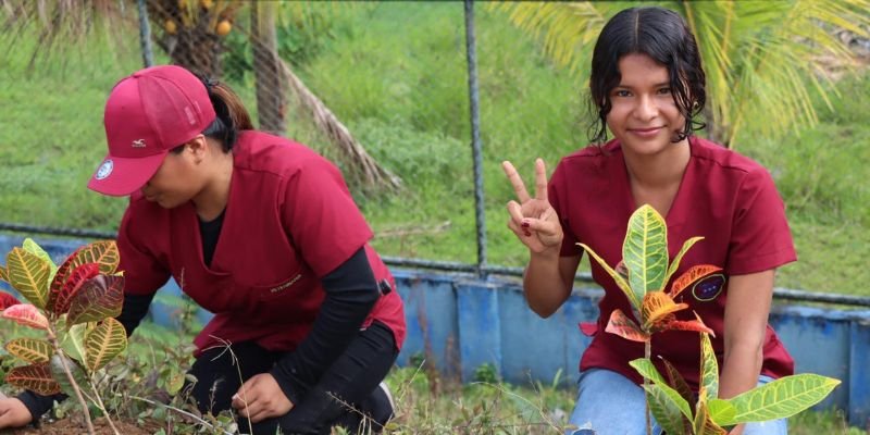 Estudiantes Técnicos protagonizan Jornada Nacional “Juventud Sembrando el Alma del País” en honor a la Madre Tierra
