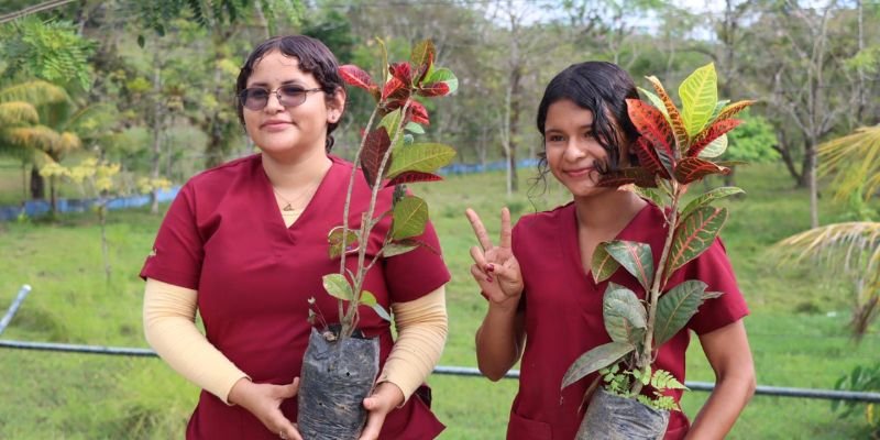 Estudiantes Técnicos protagonizan Jornada Nacional “Juventud Sembrando el Alma del País” en honor a la Madre Tierra