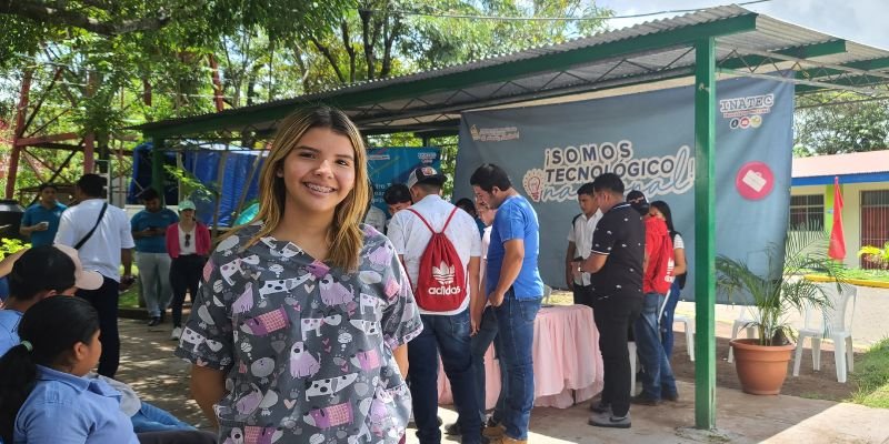 "Compartiendo lo Aprendido": Estudiantes Técnicos ponen sus conocimientos al servicio de las mascotas