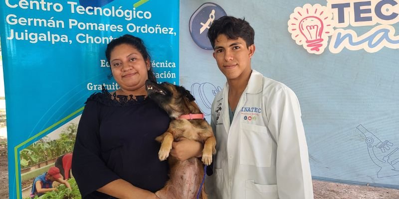 "Compartiendo lo Aprendido": Estudiantes Técnicos ponen sus conocimientos al servicio de las mascotas