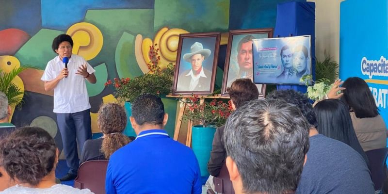 Cuando la poesía canta a la patria: lanzamiento del concurso Canto Azul y Patria