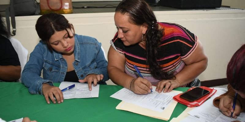Lanzamiento Nacional de las Escuelas Municipales de Oficio 2025