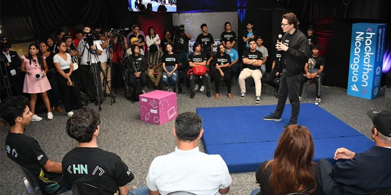 ¡Atención Mentes Creativas! Es hora de crear tu equipo multidisciplinario e inscribirte en Hackathon Nicaragua 2024