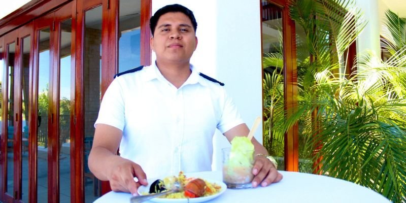 Aprender haciendo y vacacionar disfrutando: Servicios Turísticos en Escuelas Hoteles y Casas de Descanso