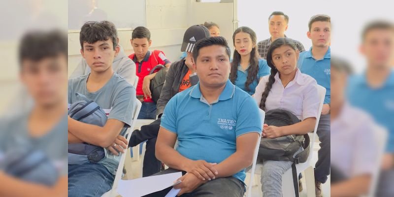 Centros Tecnológicos conmemoran Cruzada Nacional de Alfabetización