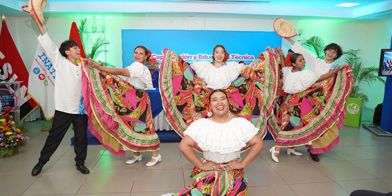 Nueva Generación de Maestros Especialistas en Tecnología Educativa