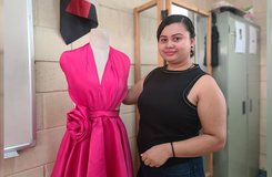Maryeni Morales: la joven que tejió su futuro con hilo de determinación y hoy forma a nuevas generaciones