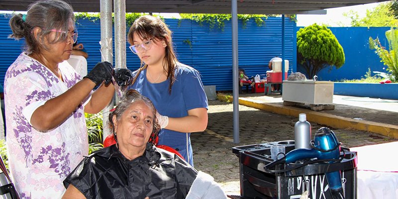 Celebran reconocimientos a mujeres destacadas en la educación técnica