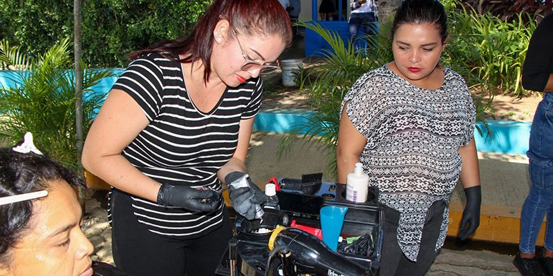 Celebran reconocimientos a mujeres destacadas en la educación técnica