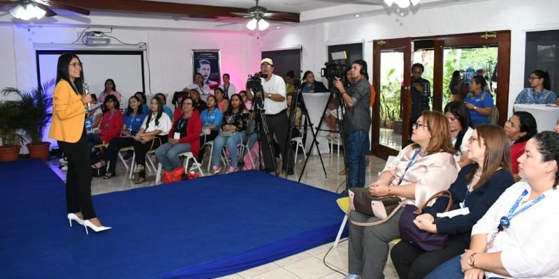 ¿Mujeres Tecnológicas? Un TechTalks para celebrar su Día Internacional