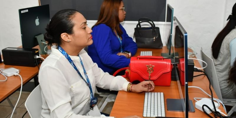 ¿Mujeres Tecnológicas? Un TechTalks para celebrar su Día Internacional