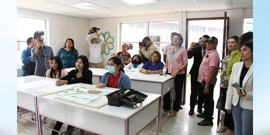 Acto de Inauguración del Centro Nacional de Desarrollo del Talento Creativo "Nieves Cajina"