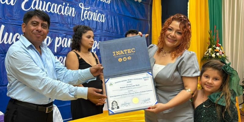 “Formar para transformar: historias de  orgullo y compromiso en la educación técnica”“Formar para transformar: historias de  orgullo y compromiso en la educación técnica”