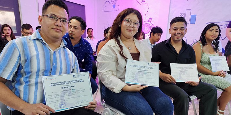 Culmina 8va Temporada de Entrenamiento con nuevas especializaciones en inteligencia artificial y datos