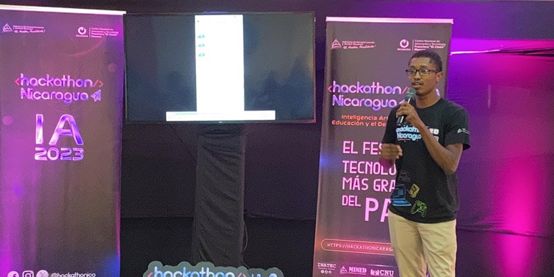 Creatividad y Pasión en el Centro de Innovación Slilma de URACCAN para el Festival Tecnológico Hackathon Nicaragua