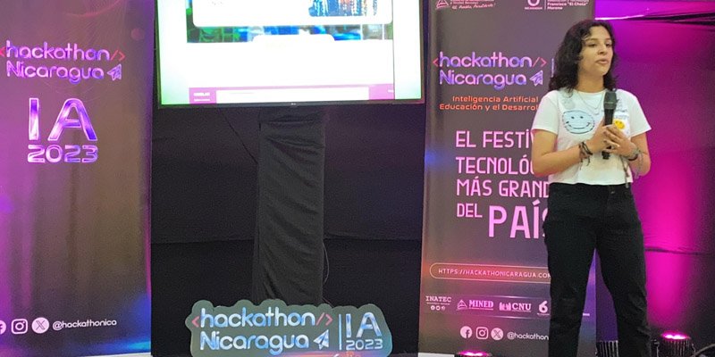 Creatividad y Pasión en el Centro de Innovación Slilma de URACCAN para el Festival Tecnológico Hackathon Nicaragua