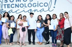 Primera entrega de certificados del Centro Tecnológico “Hermana Paquita” fortalece el talento humano para el turismo
