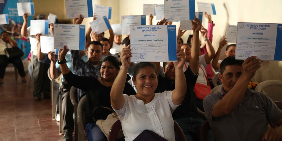Innovación y Tecnología para docentes del MINED